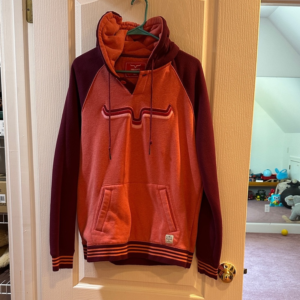Kimes Ranch women’s  pink and Burgundy Sweatshirt